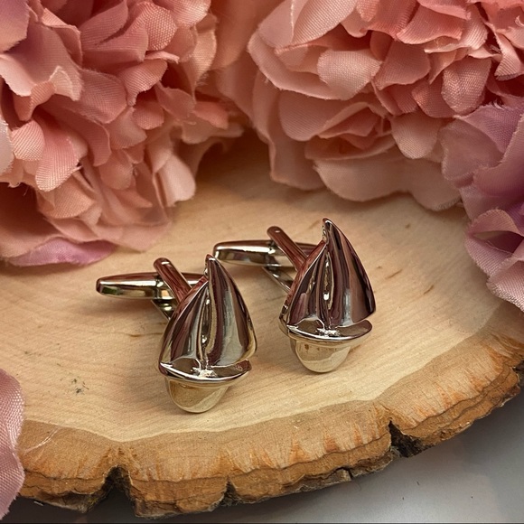 Elegant Silver Sailboat Cufflinks - Picture 8 of 15